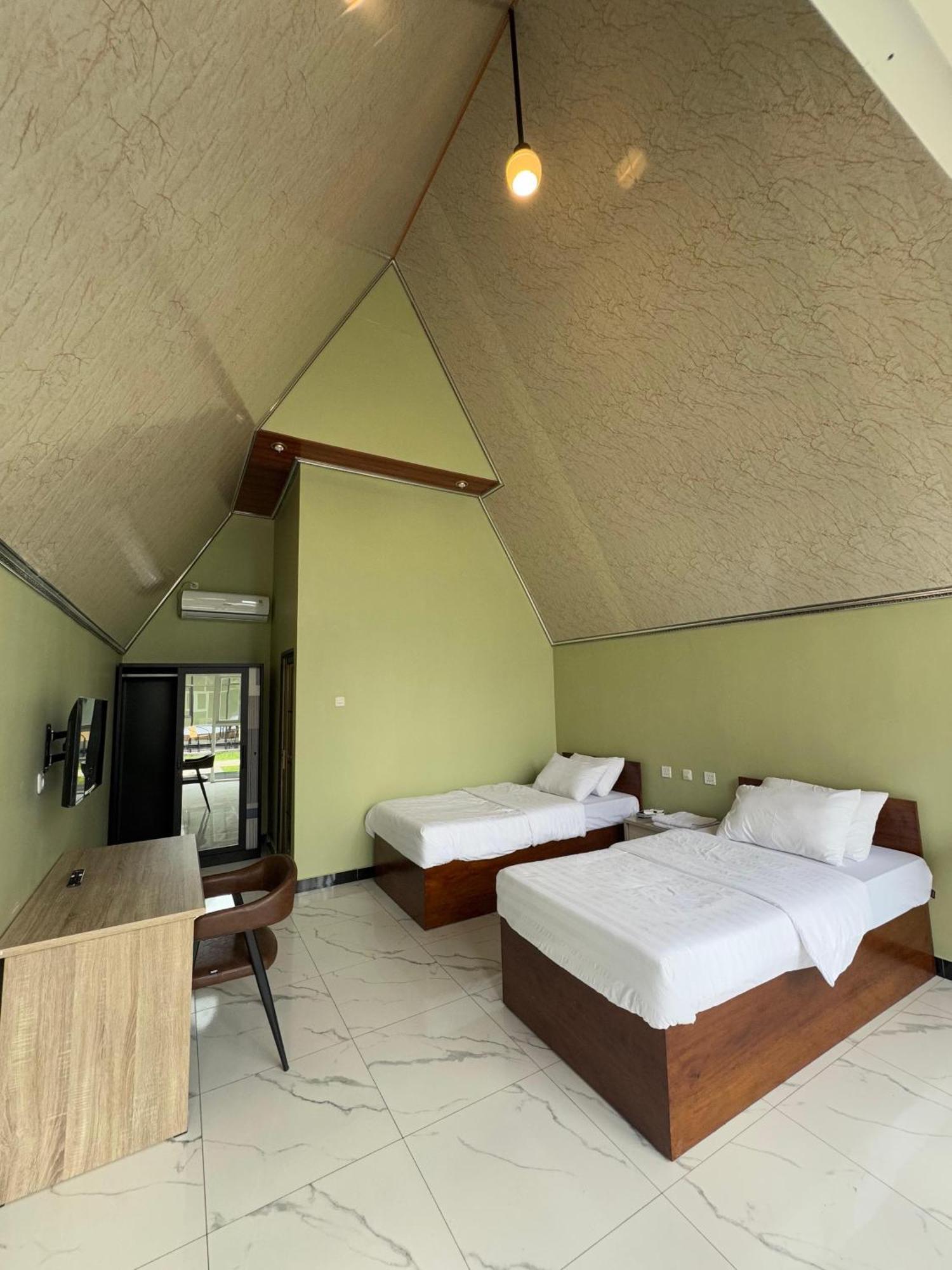 Sidomukti Kaliningrat Cottage 1 מראה חיצוני תמונה
