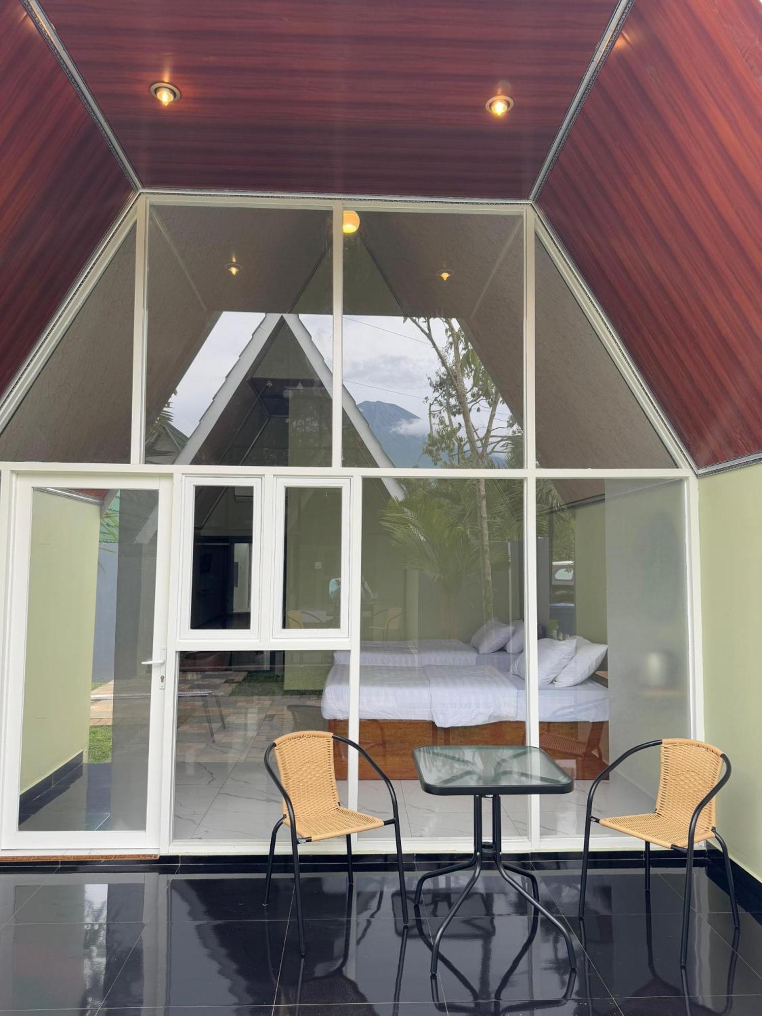 Sidomukti Kaliningrat Cottage 1 מראה חיצוני תמונה